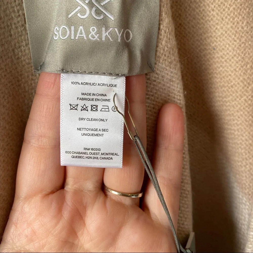 SOIA & KYO Woven Scarfigan Blanket With Fringe NWT